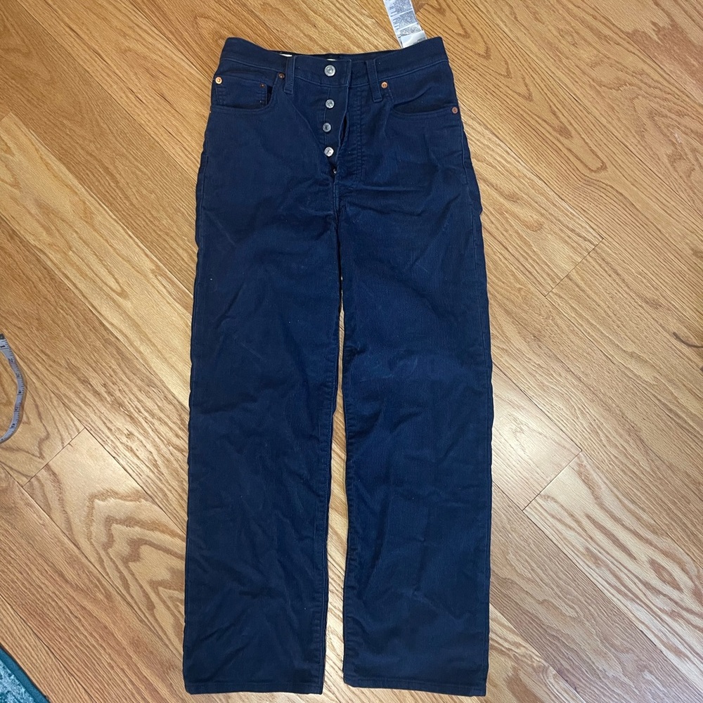 Levi’s ribcage straight dark blue corduroys
